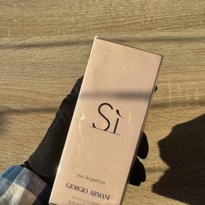 Giorgio Armani Si
