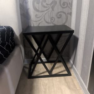 Прикроватный столик в стиле лофт