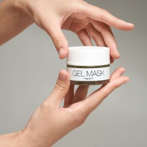 Маска AYORI Gel Mask, 50 мл. Молекулярная гель-маска с пептидами направленного действия AYORI — инновационное средство омоложения и борьбы с проблемной кожей лица. Вы можете подарить своей коже здоровье и сияние! Страна-производитель: Италия