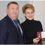 Татьяна Кабаргина, генеральный директор «Ариадны-96», награждена памятным знаком «80 лет Ростовской