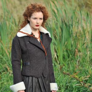 Шерсть коричнево-серый цвет.