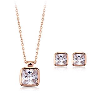 Набор подвеска и серьги Swarovski. Здесь не весь ассортимент товара. Полный перечень каталога Вы можете увидеть на нашем сайте www.delastella.ru
