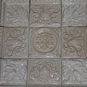 Декоративное пано. Пано состоит из 12 изразцовых плиток