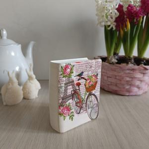 Свеча в виде книги