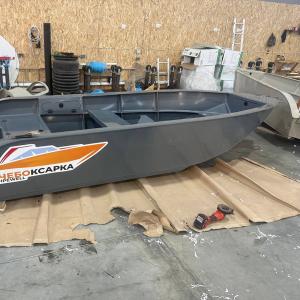 Лодка PipeWell. 
Купил один раз — плавай всю жизнь.
Забудьте о надувных лодках, которые怕 проколов, и деревянных, требующих постоянного ухода. Лодка из ПНД — это инвестиция в долгий и безопасный отдых. Не требует покраски, пропитки и сложного обслуживания. Просто спустите на воду и наслаждайтесь рыбалкой, охотой или прогулкой.

Фишки лодки:
▪️ Вечный материал (ПНД)
▪️ Не боится льда, камней и веток
▪️ Стабильная на воде даже при волнении
▪️ Можно оставлять у воды на весь сезон