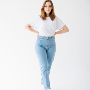 AIRI (mom jeans)
Размерный ряд: 25, 26, 27, 28, 29,30