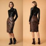 Éclat Noir — Кожаная юбка-карандаш с геометрической текстурой