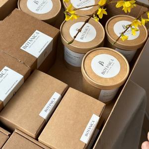 Заказ ароматической продукции для цветочного бутика &#34;Botanica&#34; г. Оренбург под брендом бутика. В заказе свечи 150 мл, свечи 50 мл, семпл-саше, саше-плитка.
