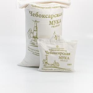Мука обдирная содержит небольшую часть оболочек зерна ржи, она неоднородна по размеру. Цвет – серовато-белый или кремово-серый. В ней меньше оболочек зерна, чем в обойной (их частично обдирают). Это ценный и полезный продукт для тех, кто следит за своим здоровьем. Изделия из ржаной муки отличает приятный вкус в сочетании с низкой калорийностью и большим содержанием витаминов.

Продукт годен в течение 6 месяцев с даты изготовления.

Хранить в сухих, хорошо вентилируемых, не зараженных и не загрязненных от воздействия солнечных лучей и атмосферных осадков.

ГОСТ 