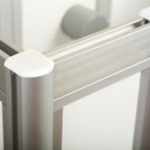 комплектующие для витрин. Система ЕВРОШОП (Euroshop) разработана для оснащения магазинов, выставок, офисов. На её основе могут быть изготовлены прилавки, витрины, стеллажи, банковские стойки, офисные перегородки, выставочные стенды и т. п. 