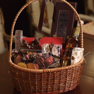 Подарочная корзина от Магазина Купцов Елисеевых