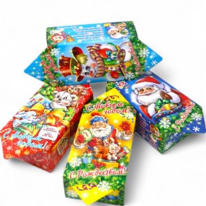 Упаковка для новогодних подарков в форме конфеты.