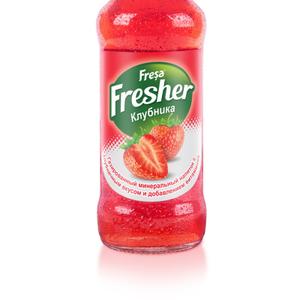 Напиток из природной минеральной воды , с добавлением сока и витаминов