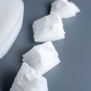 Парафин разных марок П2,Т2,НС 
подходит для окопных свечей
Опт/розница