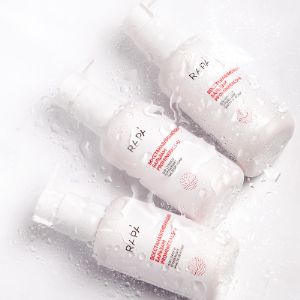 Восстанавливающий бальзам PROMINERALS +U, 150 мл
Благодаря насыщенной формуле бальзам интенсивно питает кожу и восстанавливает липидный барьер. Моментально увлажняет и смягчает кожу. После многократного применения способствует
отшелушиванию.
Состав: Вода, мочевина, эмульфарма кореосом, глицерин, рапа, цетиол сс, масло семян рыжика, масло ши, кедровое масло, масло авокадо, масло зародышей пшеницы, биолин Р, сепинов емт 10, д-пантенол, липосентол мульти, аллантоин, бисаболол, лекогуардгрин.