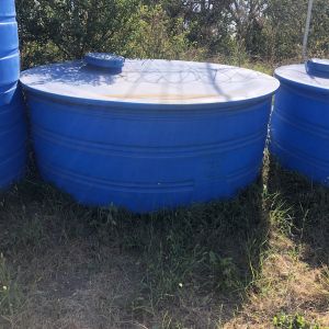 Чан ( бассейн ) пластиковый на 3000 литров