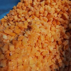 Морковь кубик 6*6 - мешки по 25 кг