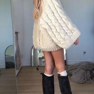 Шикарные свитера Оверсайз! 
Толстая вязка! 
Состав - 100% пряжа макарон.