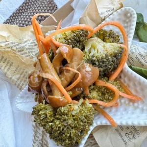 Брокколи с опятами