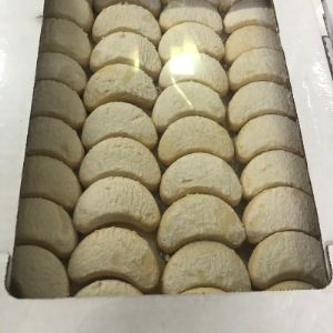 &#34;ЛУНА&#34; Нежное песочное печенье, сверху посыпка сахарной пудрой. Без использования продуктов животного происхождения (постное). Срок реализации 45 суток. Температура хранения 18+-3С.
