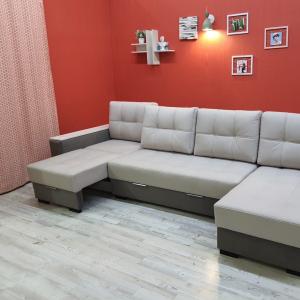 Общий габарит: ширина/высота/глубина: 3410*950*1500 мм.
Спальное место: 3040*1450 мм.
Высота посадочного места:450 мм.
Глубина посадочного места: 800 мм.
Ширина подлокотников: 170 мм.
НАПОЛНЕНИЕ ДИВАНА:
Железный механизм трансформации «Пантограф»
Евро книжка в выдвижной оттоманкой.
Независимый пружинный блок для повседневного сна.
Ламинированные проветриваемые короба для белья.
Высушенная 13% влажности комлевая сосна.
Термофойлок.
Пенополиуретан.
Многослойная березовая фанера.
Категории ткани:
Ткань 1 категория стоимостью 350 руб.
Ткань 2 категория стоимостью 500 руб.
Ткань 3 категория стоимостью 900 руб.
ВОЗМОЖНОСТИ ИЗМЕНЕНИЯ ДИВАНА:
Поставить наполнение ФППУ более долговечный материал до 12 лет.
Поставить подлокотники от других диванов.
Поставить независимый пружинный блок.
Сделать подлокотники с накладками.
Сделать полку в подлокотниках.
Сделать открывающиеся подлокотники.
Возможно изменить габариты дивана (высоту, длину, ширину)
_________________.
Сертификаты ЕАС
100 % гарантия качества.
Сертификаты ЕАС
ДОСТАВКА В ЛЮБОЙ РЕГИОН РФ