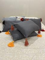 Подушка с кисточками 50х35см