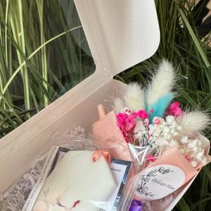 Подарочный набор Аромасаше + букет из стабилизированных цветов