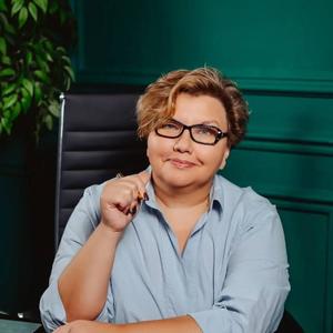 Лариса Валентиновна — эксперт по сертификации и разрешительной документации.
 Человек, благодаря которому ваш товар беспрепятственно зайдет на рынок РФ и любые маркетплейсы. Лариса Валентиновна организует реальные лабораторные испытания, оформляет сложные сертификаты соответствия (ЕАС), декларации и отказные письма. Никаких «серых» схем и купленных бумажек — только легальные и надежные документы, которые выдержат любую проверку таможни или Роспотребнадзора.