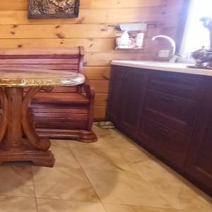 Банный уголок из массива ясеня. Столлешница спил дуба в эпоксидной смоле.