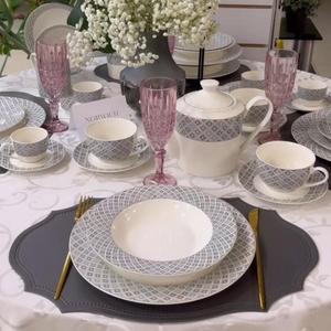 Коллекция фарфора Norwich. Геометрические узоры придают каждому предмету уникальность и изысканность.