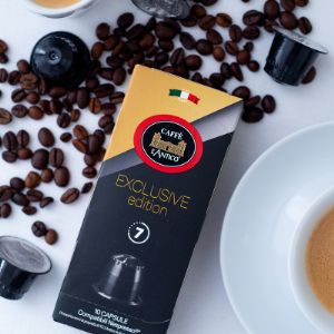 КАПСУЛЫ L’ANTICO EXLUSIVE EDITION
Драгоценная смесь кофе Арабика и Робуста с интенсивным ароматом и гармоничным вкусом.
Сочетание превосходного купажа из 80% арабики и 20% робусты усиливает вкус типичного сладкого кофе.
В упаковке 50 капсул, совместимых с системой Nespresso.