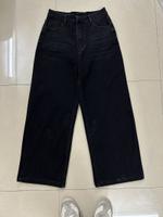 Женские джинсы китайского производителя из хлопка с содержанием 60–100%.