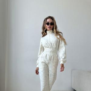 Разрабатываем спортивную одежду для производства в разных ценовых категориях. 
Производим в России и Китае.
Вы можете сделать заказ на разработку и производство спортивной одежды.