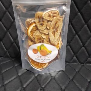 Чипсы фруктовые Яблоко-Апельсин — это натуральный снэк из сушеных яблок и апельсинов, идеально сочетающий приятный вкус и пользу для организма. Легкие хрустящие кусочки наполняют организм витаминами группы B и пектином, поддерживают энергетический баланс без лишних калорий.
Продукт сохраняет свежесть до года благодаря герметичной упаковке и простым условиям хранения. Мини-порция в 40 граммов обеспечивает комфортное употребление в дороге, на работе или дома.

Гарантируем качество сырья и минимальную обработку, чтобы вы получали только натуральные ингредиенты. Идеальное сочетание ягодного сочности и цитрусовой свежести для любителей здорового перекуса.