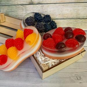 Мыло -  массажное, Аромат - лесные ягоды, Цена - 1450 руб.