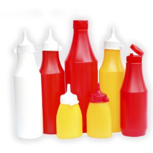 Бутылка для соусов, горчицы, топингов, кетчупа. Размеры разные под различное назначение товара. Вся бутылка идет в комплекте с крышкой.