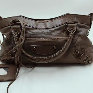Сумки Balenciaga Б/у с аукционов по хорошей цене с проверкой на подлинность