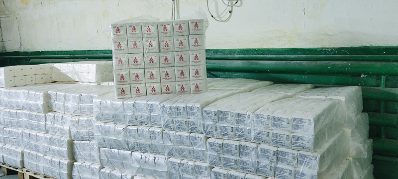 Салфетки бумажные, белые, пачка 100 шт. оптом