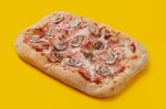 Римская пицца "Ветчина и грибы" 20х30см Margaretti