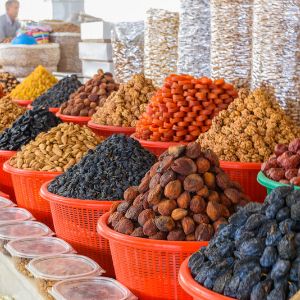 Оптовая продажа и экспорт сухофруктов, фруктов, орехов, бобовых, овощей, зелени и лекарственных трав и растений из Узбекистана по низким ценам!