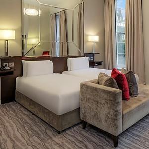 Ковровые покрытия для гостиничный номера
Состав: 80% Шерсть 20% Полиамид
Плотность: 7/7
Высота ворса:8мм
Общая Высота:11мм
Весь ворса: 843 гр/м2
Обшей весы:1112 гр/м2
Основа: Джут
Пожарный сертификат: КМ2