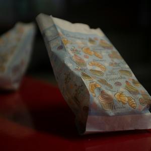 Брендирование бумажной упаковки