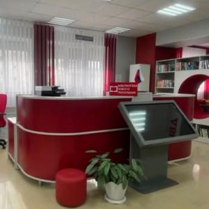 Г. Могоча. Оснащение мебелью городской библиотеки.