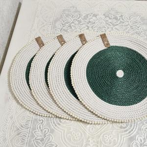 Плейсматы в зелёном цвете