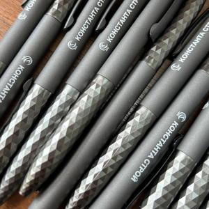 Печать логотипа на ручках 🖊 
Мы изготавливаем качественную печать логотипа на пластиковых ручках