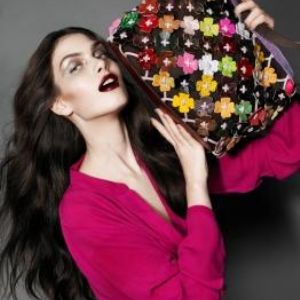 Сумка OCTOPUS. Бренд OCTOPUS основан в 2000 г. в Копенгагене (Дания). Впервые коллекция сумок OCTOPUS из натуральной переработанной кожи была презентована в 2007 году и вдохновением для создания коллекции послужила винтажная атрибутика хиппи 60-х. 