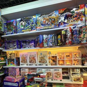 Детские игрушки, покупленные на рынке