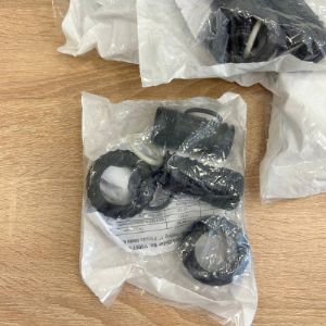 Прямой фитинг Clack V3007-06 применяется для перехода на внешнюю резьбу размером 1 дюйм с блоков управления Clack.
