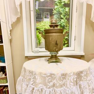 Скатерть декоративная круглая смоборкой