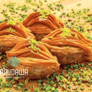 АП:16 Мидия с фисташкой и сливочным кремом